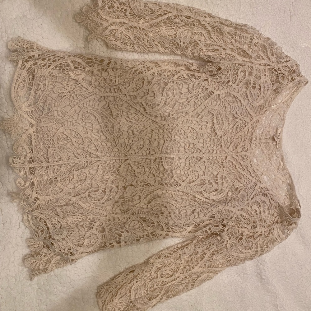 Adiva lace blouse. Medium. Beige. Has under shirt.